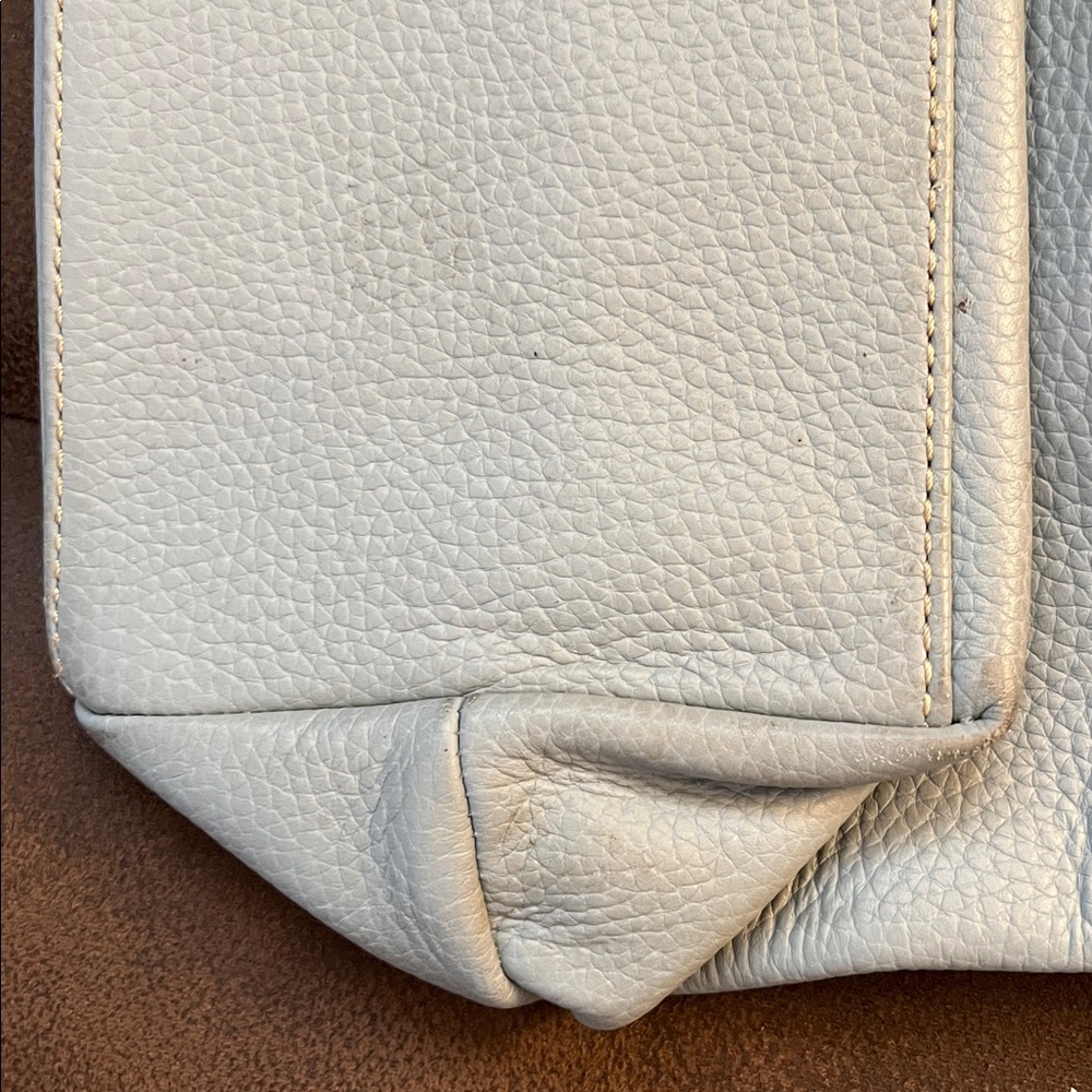 Dooney and Bourke Handbag - Picture 6 of 6